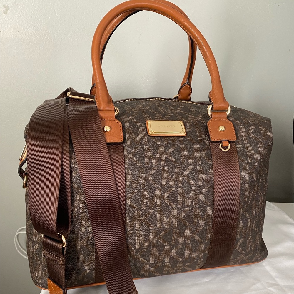 Michael Kors Weekender travel bag